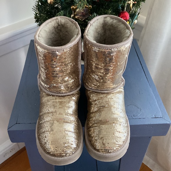 UGG Classic Gold Sequin Short Boots - Picture 4 of 14
